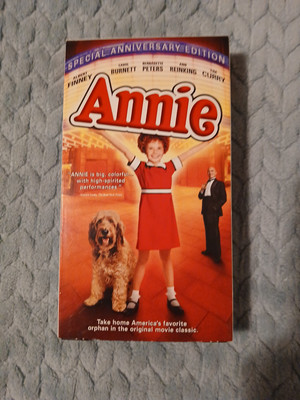 Annie (VHS, 2004, Special Anniversary Edition) Pre-owned -image
