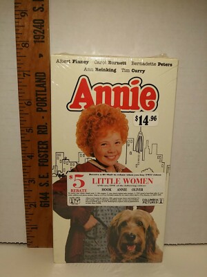 NOS Factory Sealed 1994 Annie VHS  Aileen Quinn, Carol Burnett BRAND NEW! -image