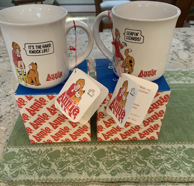2 Vintage Little Orphan Annie Coffee mugs NWT in Box Leapin Lizzard & Hard Knock-image