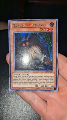 Danger! Mothman! MP19-EN219 2019 Gold Sarcophagus Tin Mega Pack 1st Edition-image