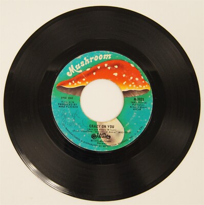 HEART 45 RPM Record CRAZY ON YOU/DREAMBOAT ANNIE Mushroom M-7201 1975-image