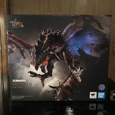 S.H.Monster Arts Monster Hunter Rathalos Action Figure Bandai-image