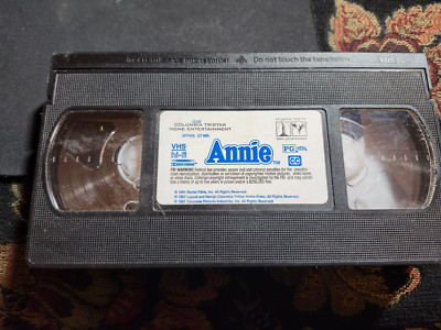 4 Tapes Annie, Blue's  Clues Safari, Blues Clues Big Treasure hunt, The Elmo DVD-image