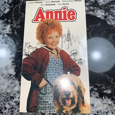 ANNIE VHS VCR Video Tape NEW SEALED Movie Albert Finney, Carol Burnett,Tim Curry-image