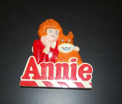Vintage 1981 Orphan Annie Novelty AM Radio nice shape-image