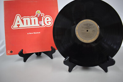 ANNIE - A New Musical Original Broadway Soundtrack - 1977 CBS LP Gatefold EX-image