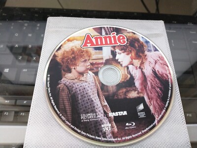ANNIE:  BLURAY + COMPLETE UHD DIGITAL CODE - COLUMBIA CLASSICS V3-image