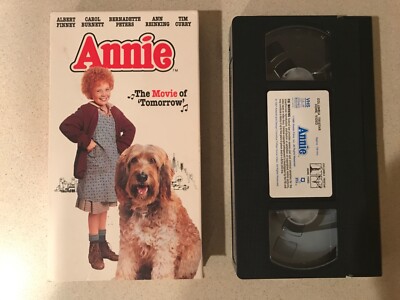 Annie (VHS, 1994) Aileen Quinn, Carol Burnett, Albert Finney-image