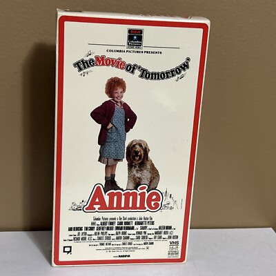 Annie VHS 1981 Columbia Pictures 1987 Release Carol Burnett Albert Finney Movie-image