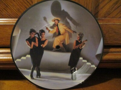 Kid Creole & the Coconuts 