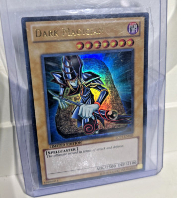 Yu-Gi-Oh DARK MAGICIAN Limited Edioin HOLO Rare-image