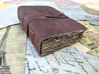 BIG HANDMADE VINTAGE BROWN DECKLE PAGE LEATHER JOURNAL NOTEBOOK WITH LACE & LOCK-image