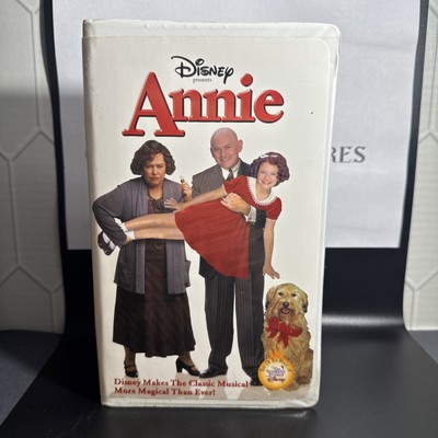 Disney Presents Annie VHS The Classic Musical-image