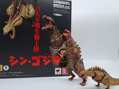S.H.MonsterArts Godzilla 2016 2nd Form 3rd Form Set-image