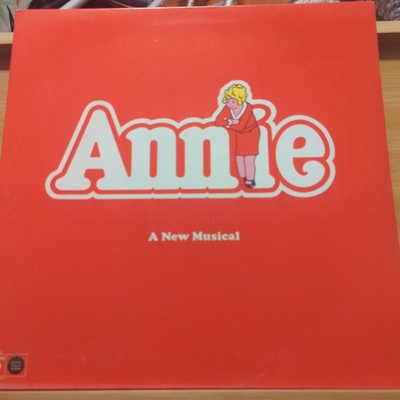 Original Cast – Annie (A New Musical) VINYL RECORD LP Gatefold  JS 34712 -image
