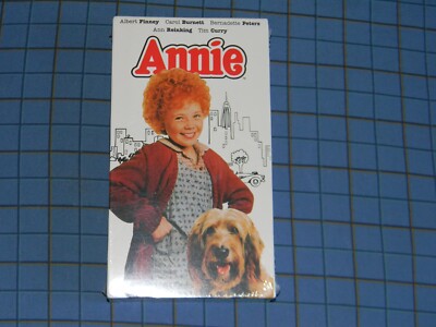Annie (VHS, 1993, Columbia Pictures) Carol Burnett- BARND NEW, Sealed!! RARE!!-image
