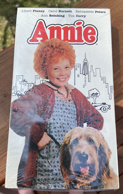 Annie (NEW SEALED VHS, 1994 Print) Watermark  1982 Carol Burnett-image