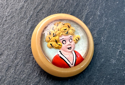 VINTAGE LITTLE ORPHAN ANNIE CELLULOID 1 INCH BUBBLE BROOCH E362-image
