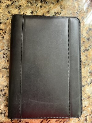Franklin Covey 365 Binder Black Planner Organizer Classic 7-Ring Zip Around-image