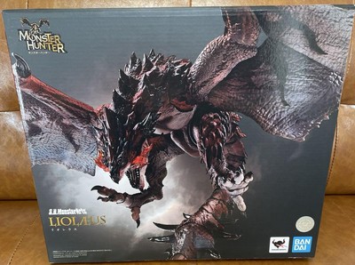 S.H. MonsterArts Rioreus Hunter Monster Figure, Monster Hunter World Iceborne, U-image